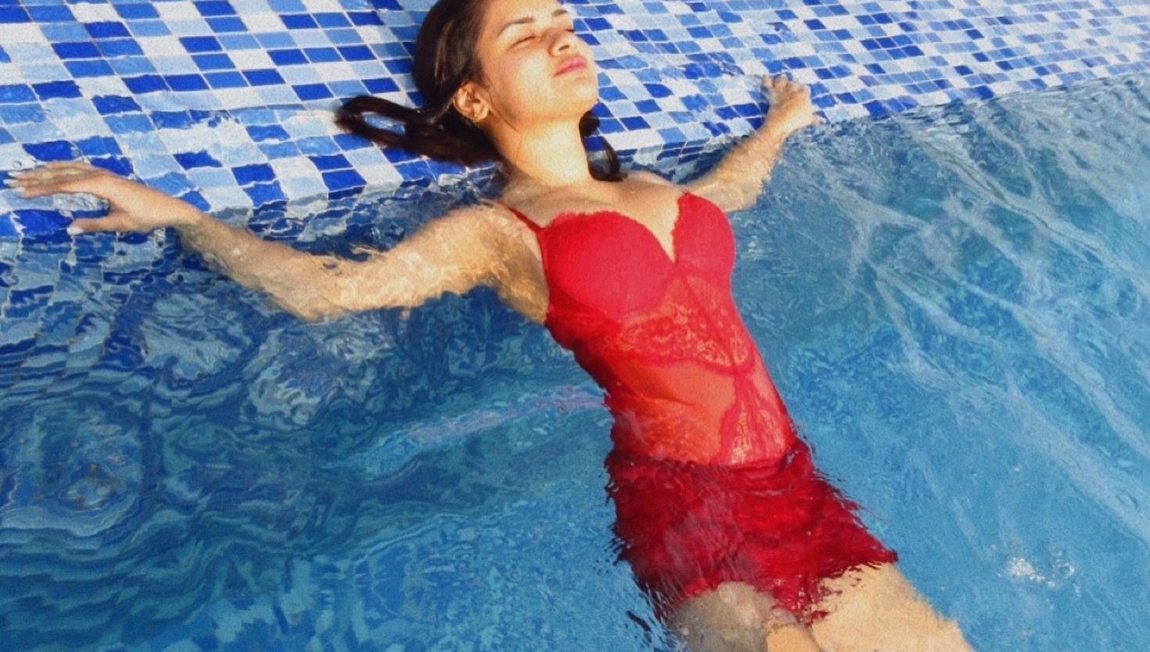 Avneet Kaur Photogallery