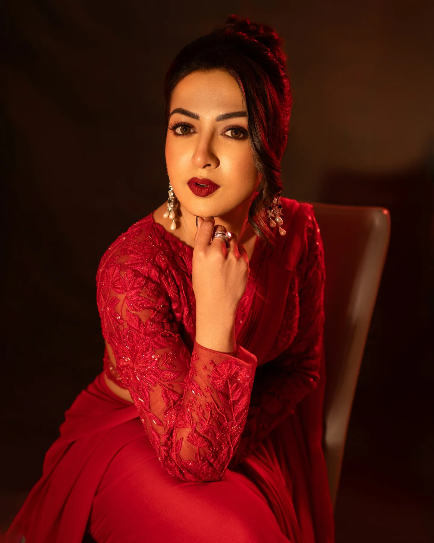 Catherine Tresa Slays Art Of Reclining In Stunning Red