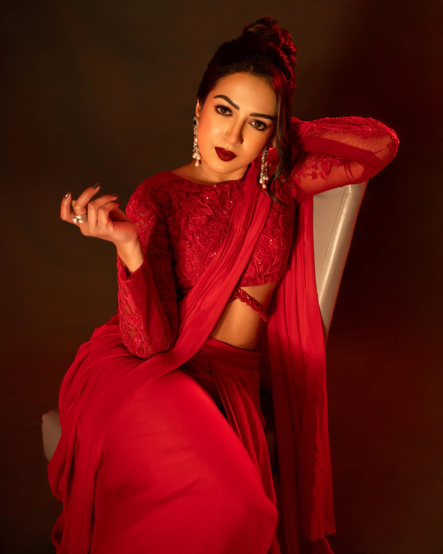Catherine Tresa Slays Art Of Reclining In Stunning Red