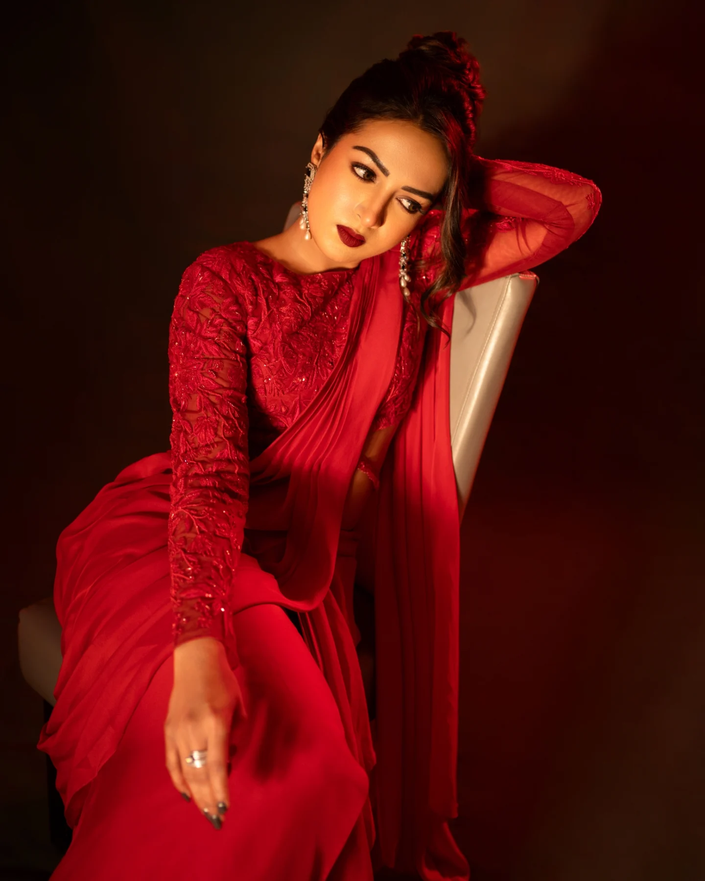 Catherine Tresa Slays Art Of Reclining In Stunning Red