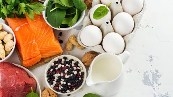 Best Foods to Reduce Hair Fall Naturally