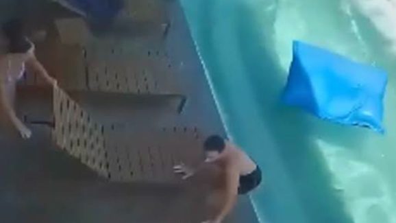 Bangkok Earthquake: Viral Video Shows Swimming Pool Water Wild