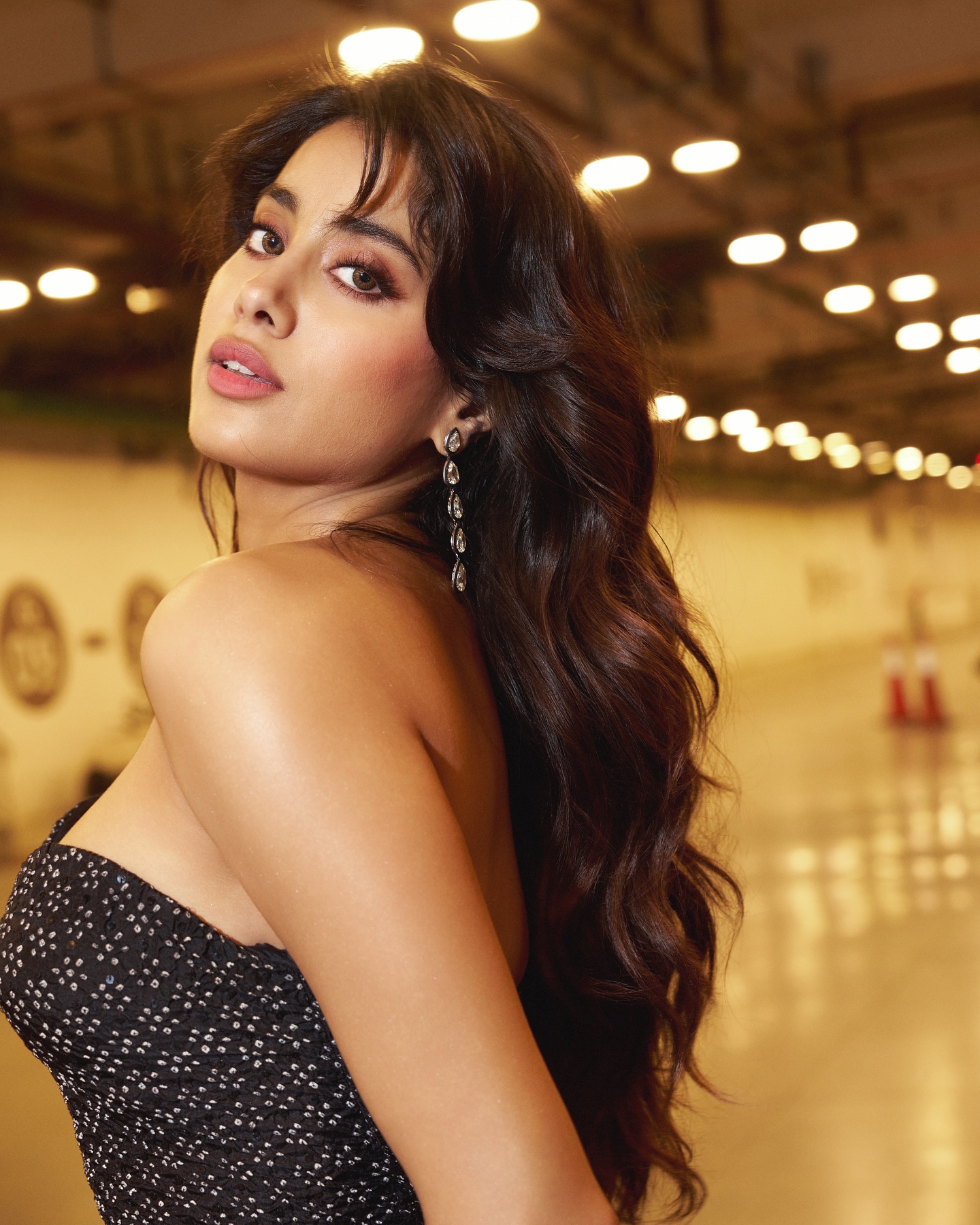 Janhvi Kapoor Iconic Ramp Walk Makes Models Jobless