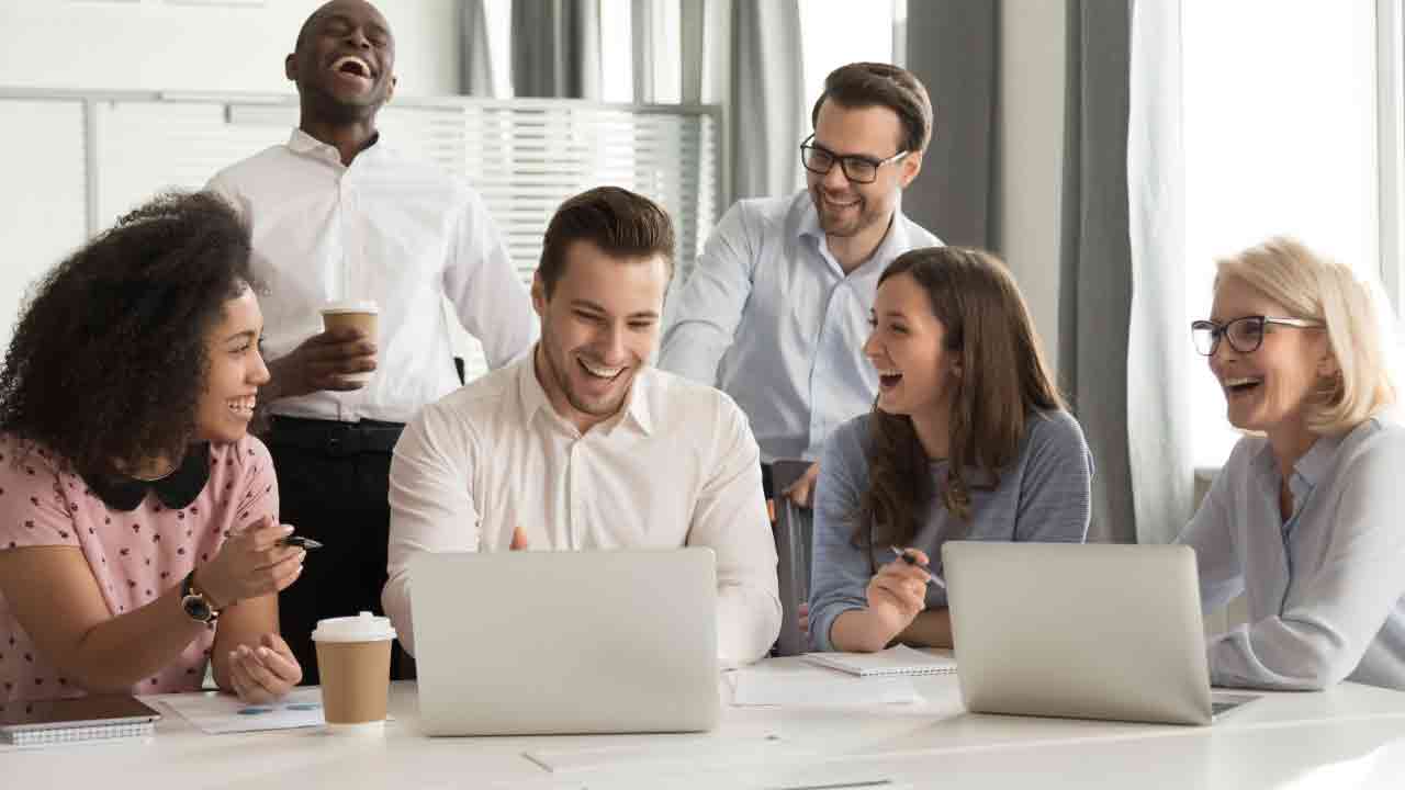 Win Hearts at Work: 3 Office Relationship-Building Tips You Need