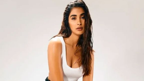 “We Walk Long Distances While Heroes Relax” – Pooja Hegde Slams Industry Practices