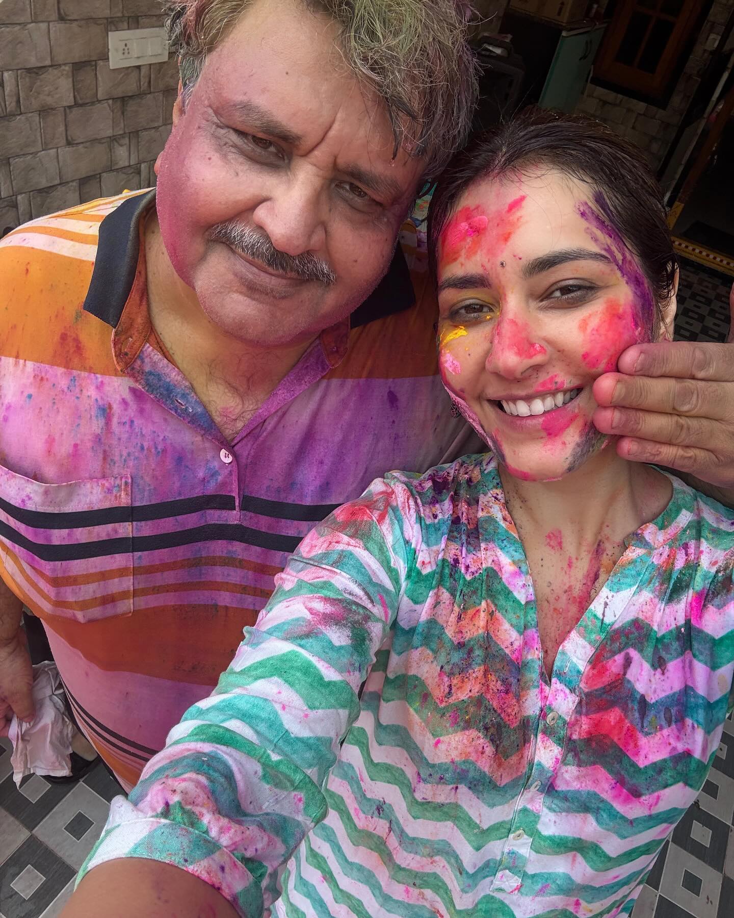 Raashi Khanna’s Holi Moments: A Vibrant Celebration with Family