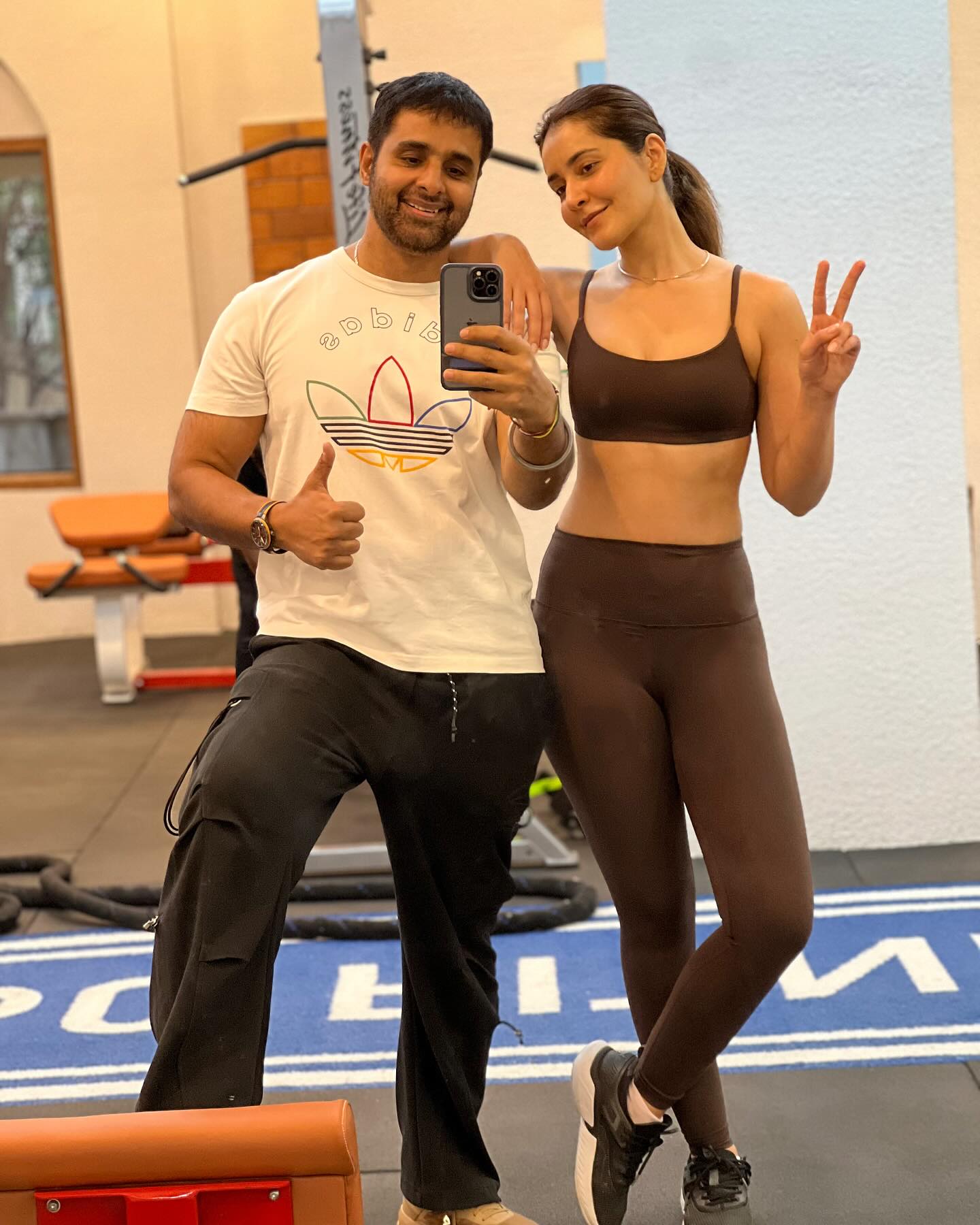 Raashi Khanna Photogallery