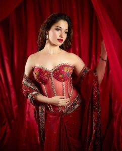 5 Outfits That Got Tamannah Bhatia the Style Icon of the Year Award
