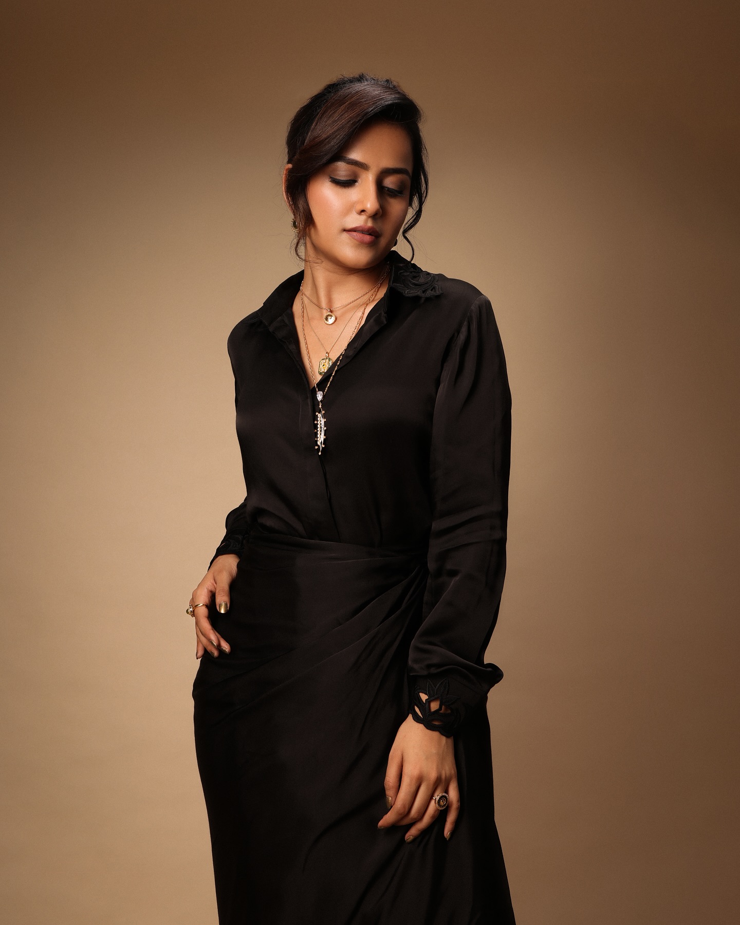 Vaishnavi Chaitanya Rocks Black Like a True Fashionista