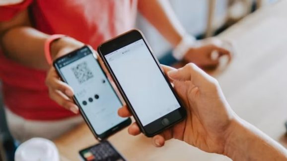 Govt Denies GST on UPI Transactions Over ₹2,000