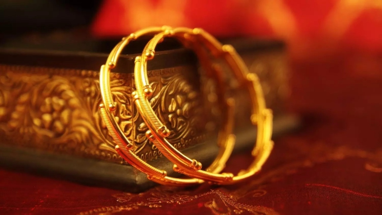 Gold Prices Dip ₹4,500 in 3 Days: Time to Buy or Wait?