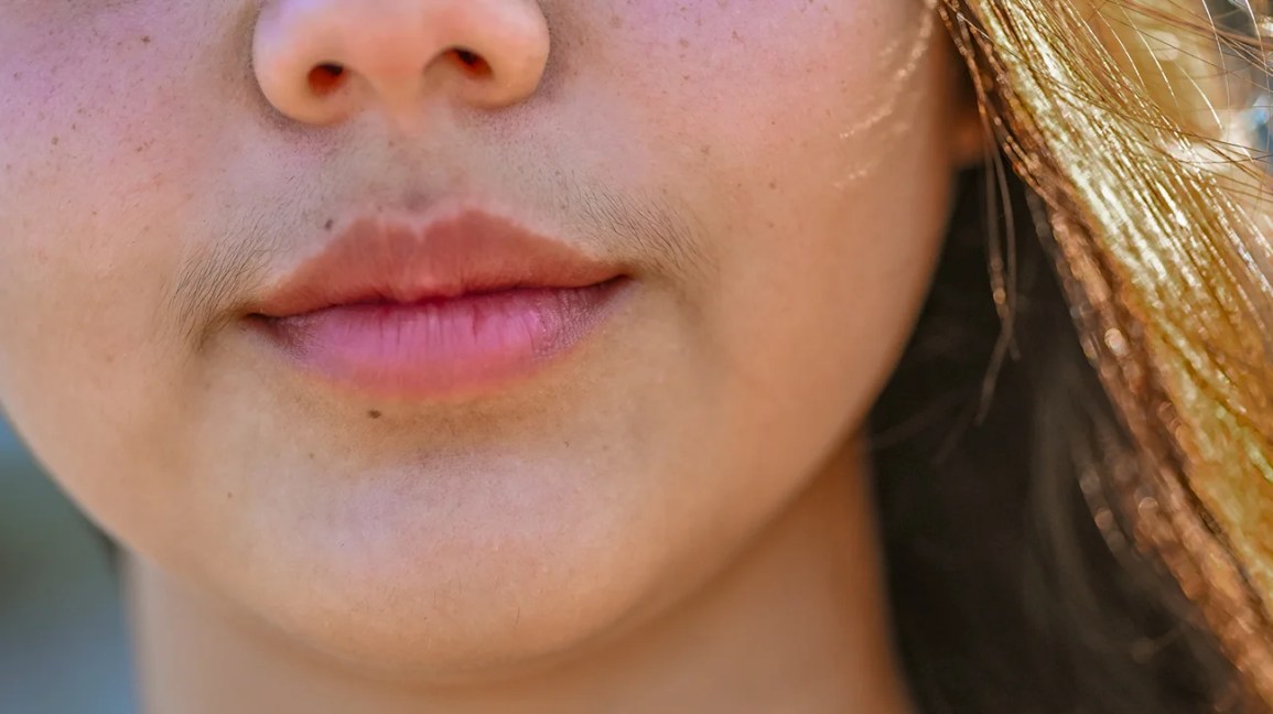 Natural Ways to Remove Facial Hair at Home