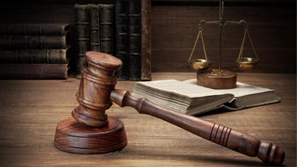 SHOCKING: A Convict Issues Death Threat to Female Judge