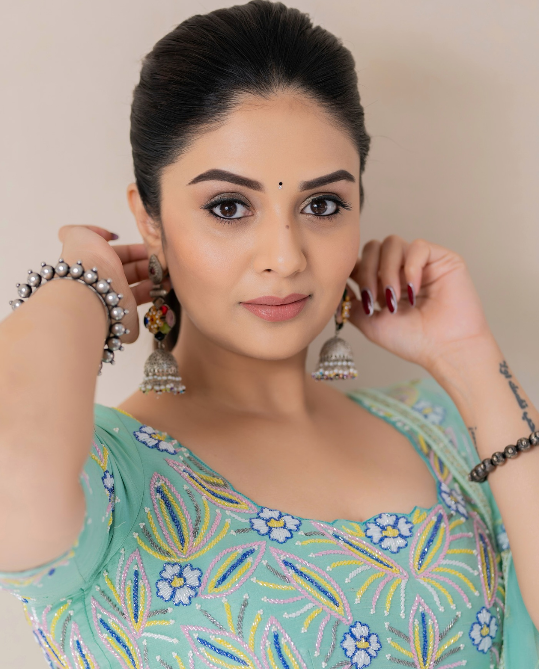 Sreemukhi exudes fairy-tale vibes in blue
