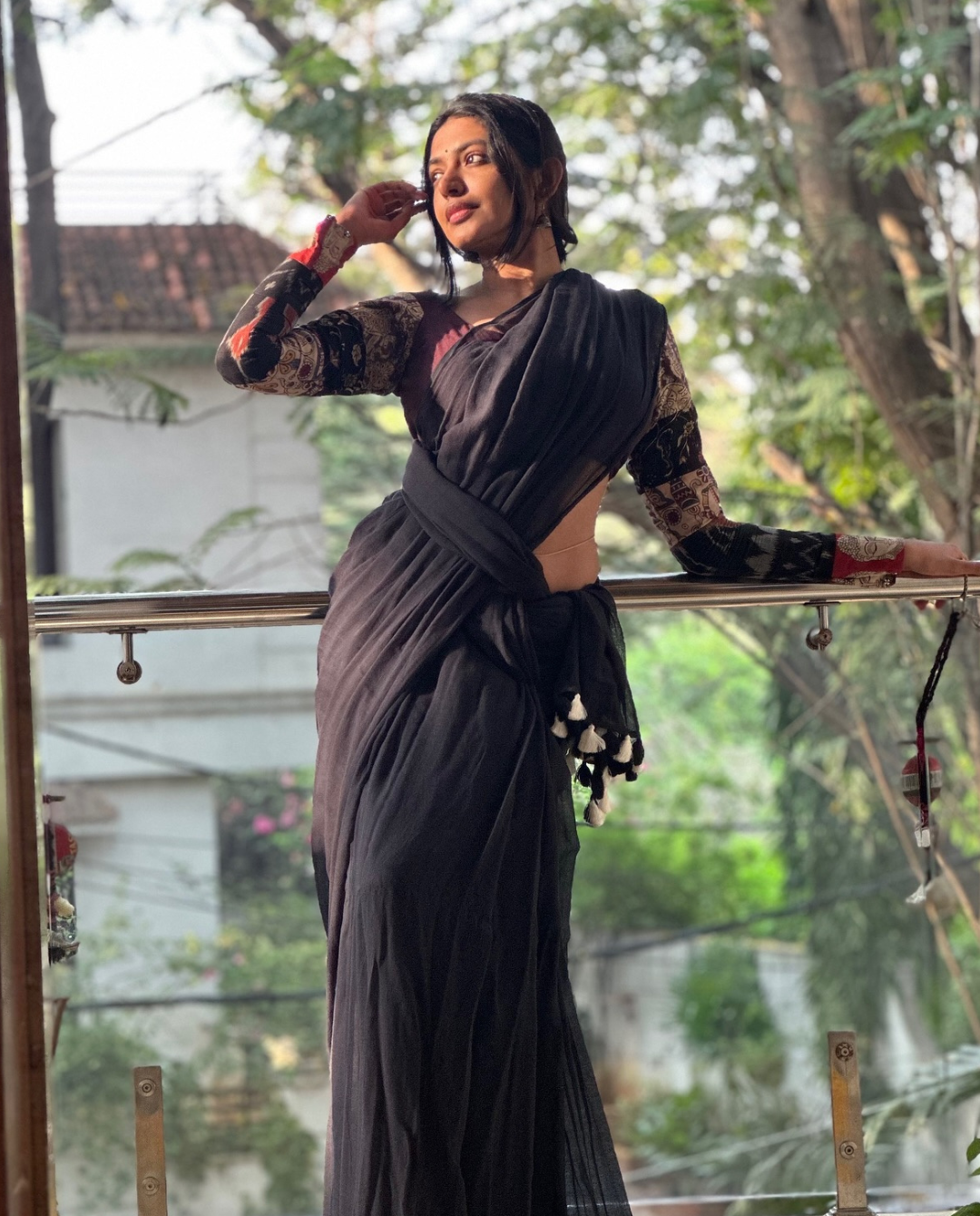 Shivani Rajasekhar’s Heartthrobbing photos in saree