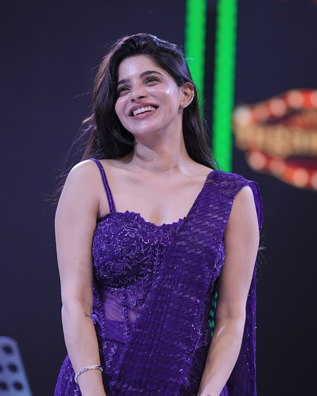 Divya Bharathi: Simply Breathtaking