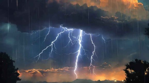 IMD Predicts Heavy Thunderstorms for Andhra Pradesh: Check Dates