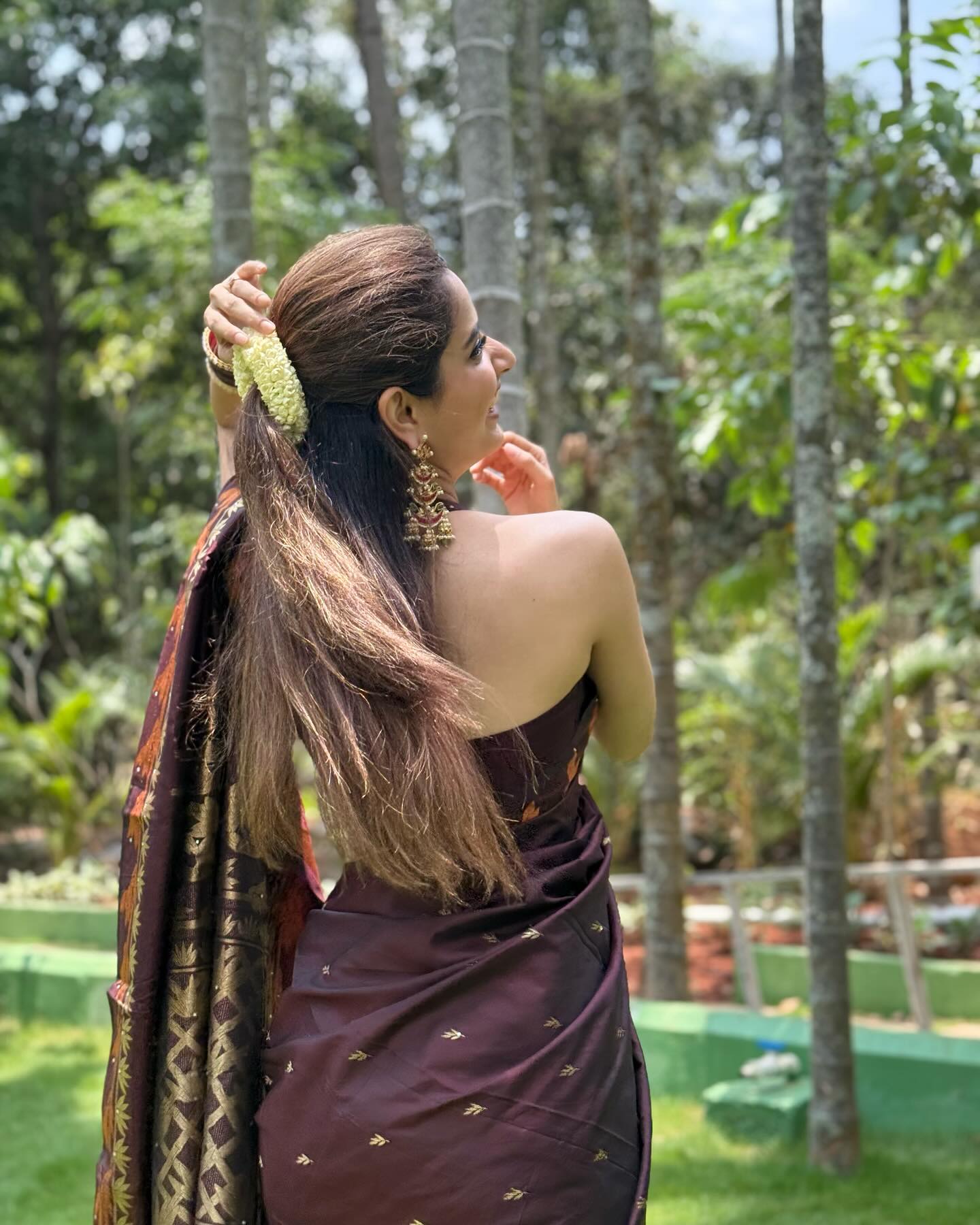 Ashika Ranganath’s Saree Look: Tradition Meets Glamour