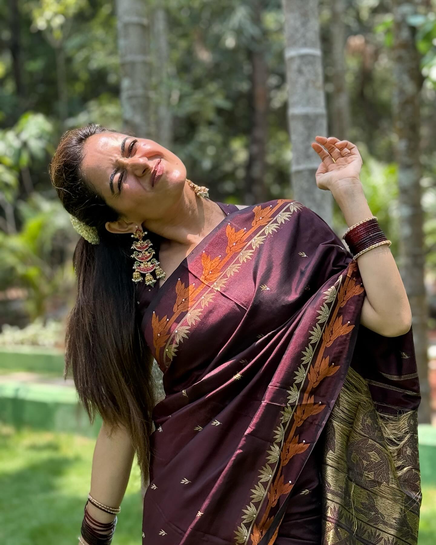 Ashika Ranganath’s Saree Look: Tradition Meets Glamour