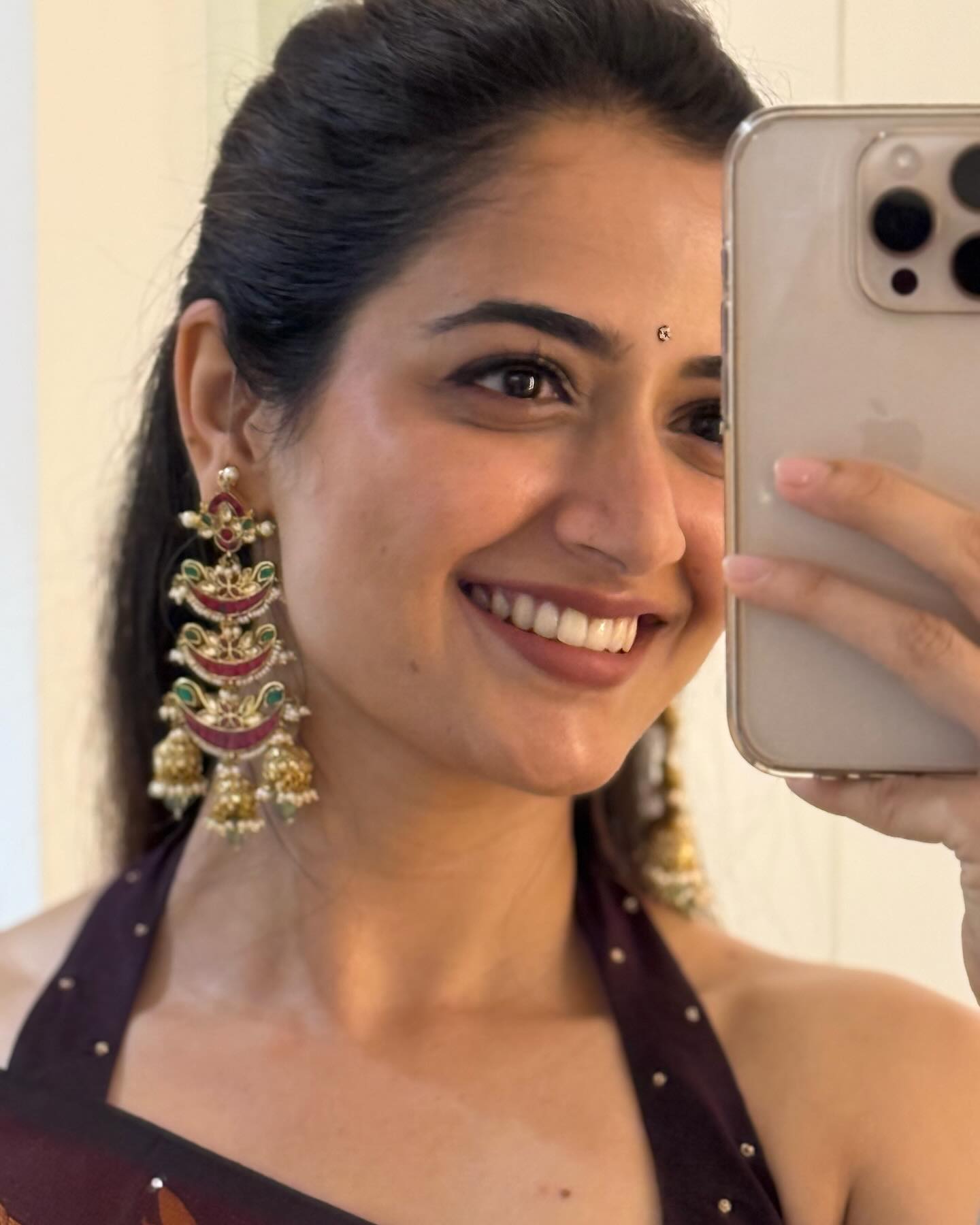 Ashika Ranganath’s Saree Look: Tradition Meets Glamour