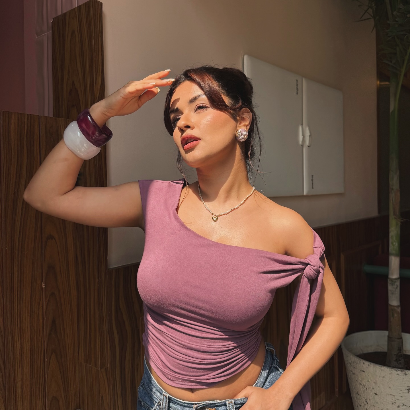 Avneet Kaur Photogallery