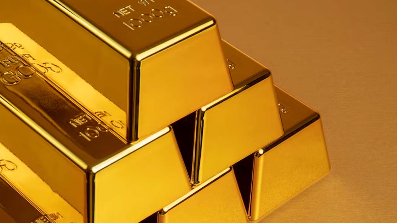 Gold Prices Hit ₹1 Lakh: Key Factors Behind Record-Breaking Rise