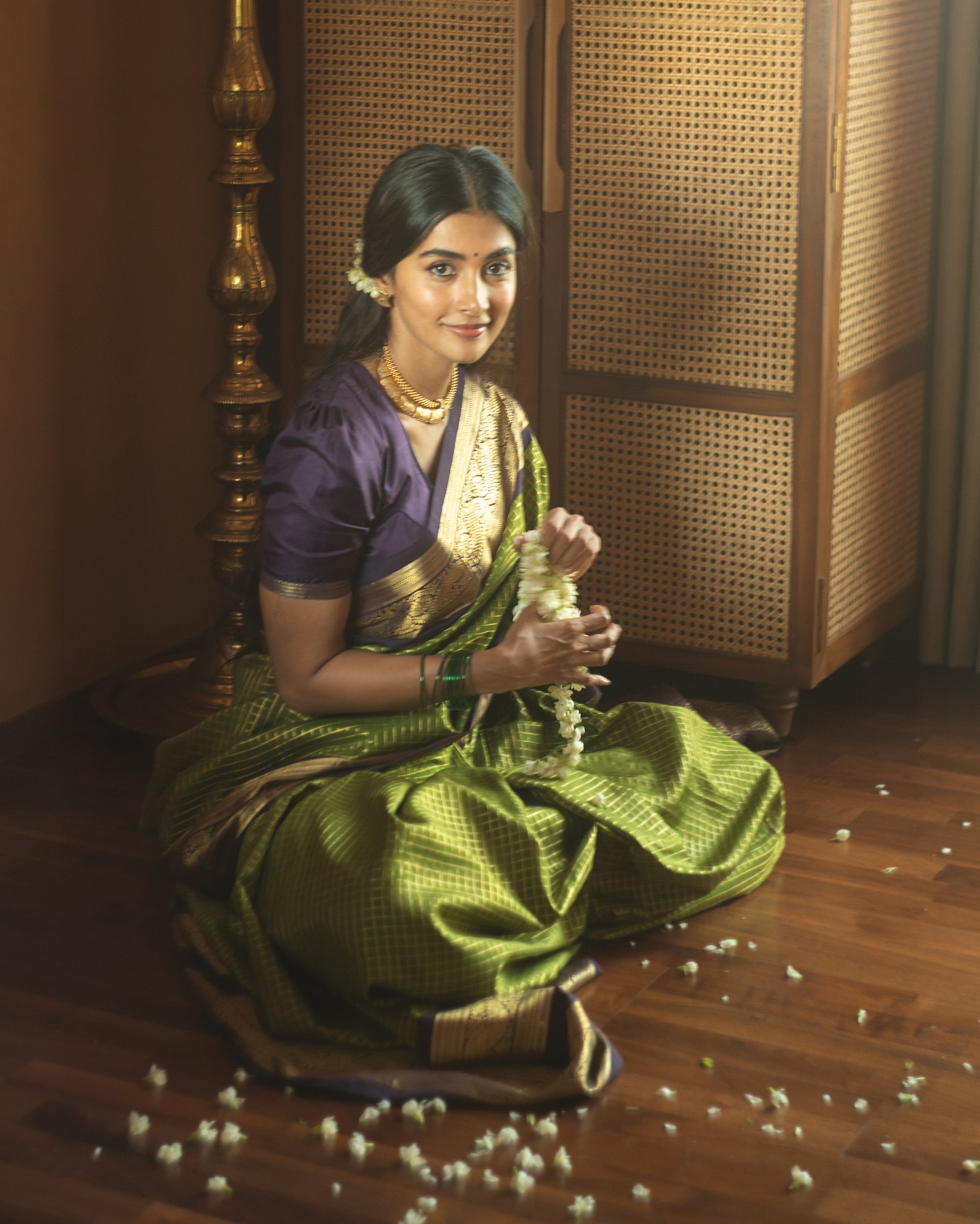 Pooja Hegde Slays Traditional Retro Look For Promotions