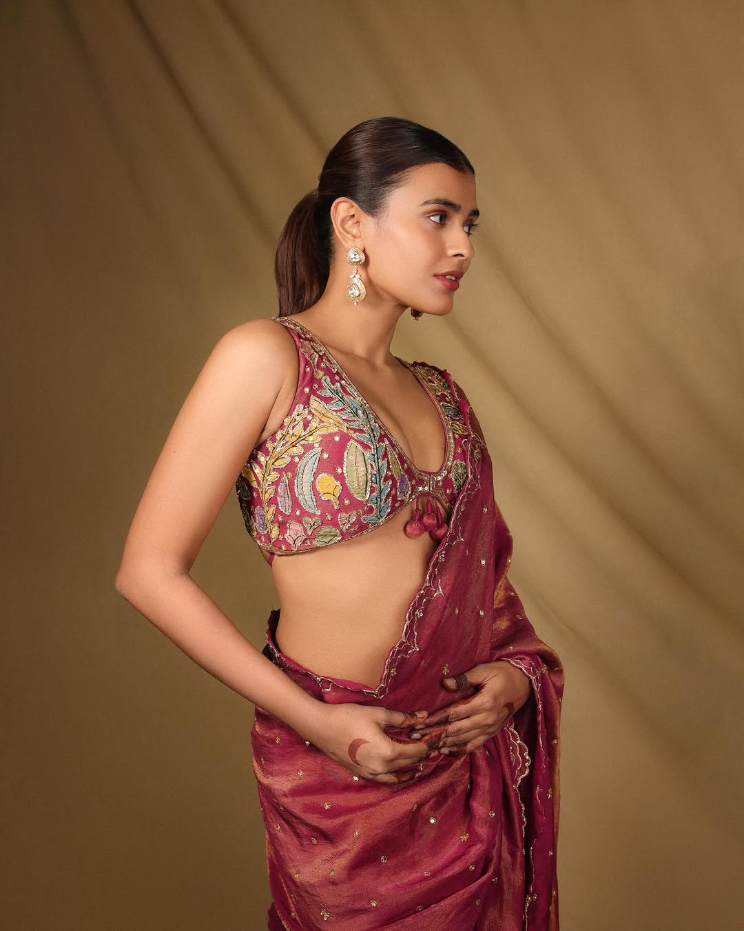 Hebah Patel Photo Gallery