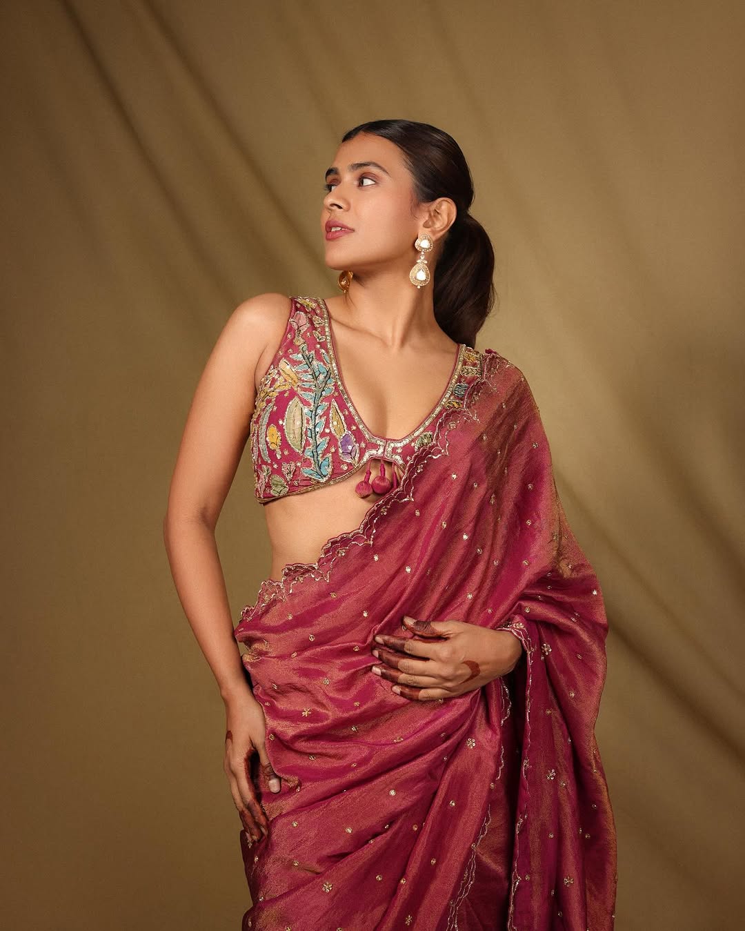 Hebah Patel Photo Gallery
