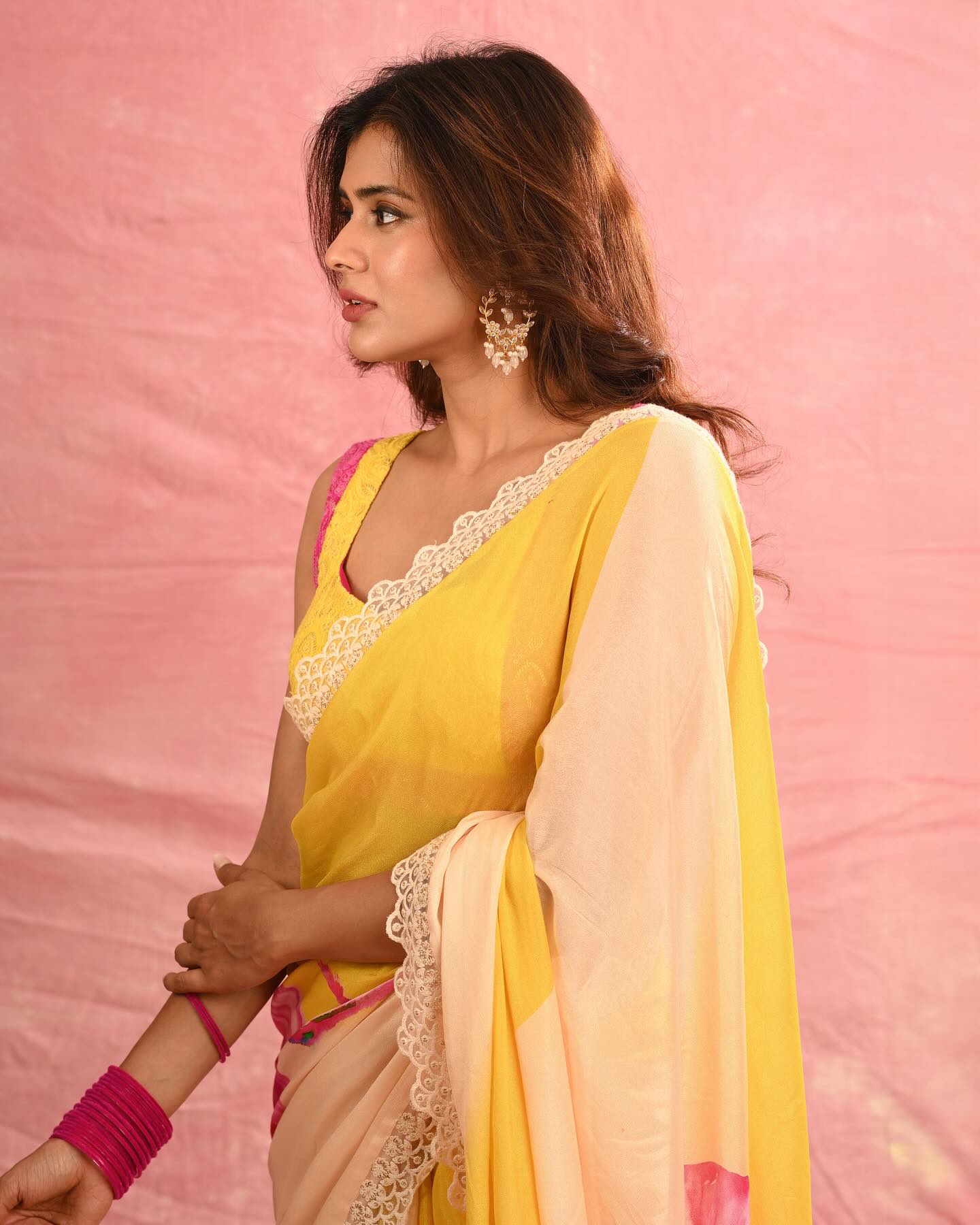 Hebah Patel's Beautiful Look Yellow Saree Exudes Golden Glow