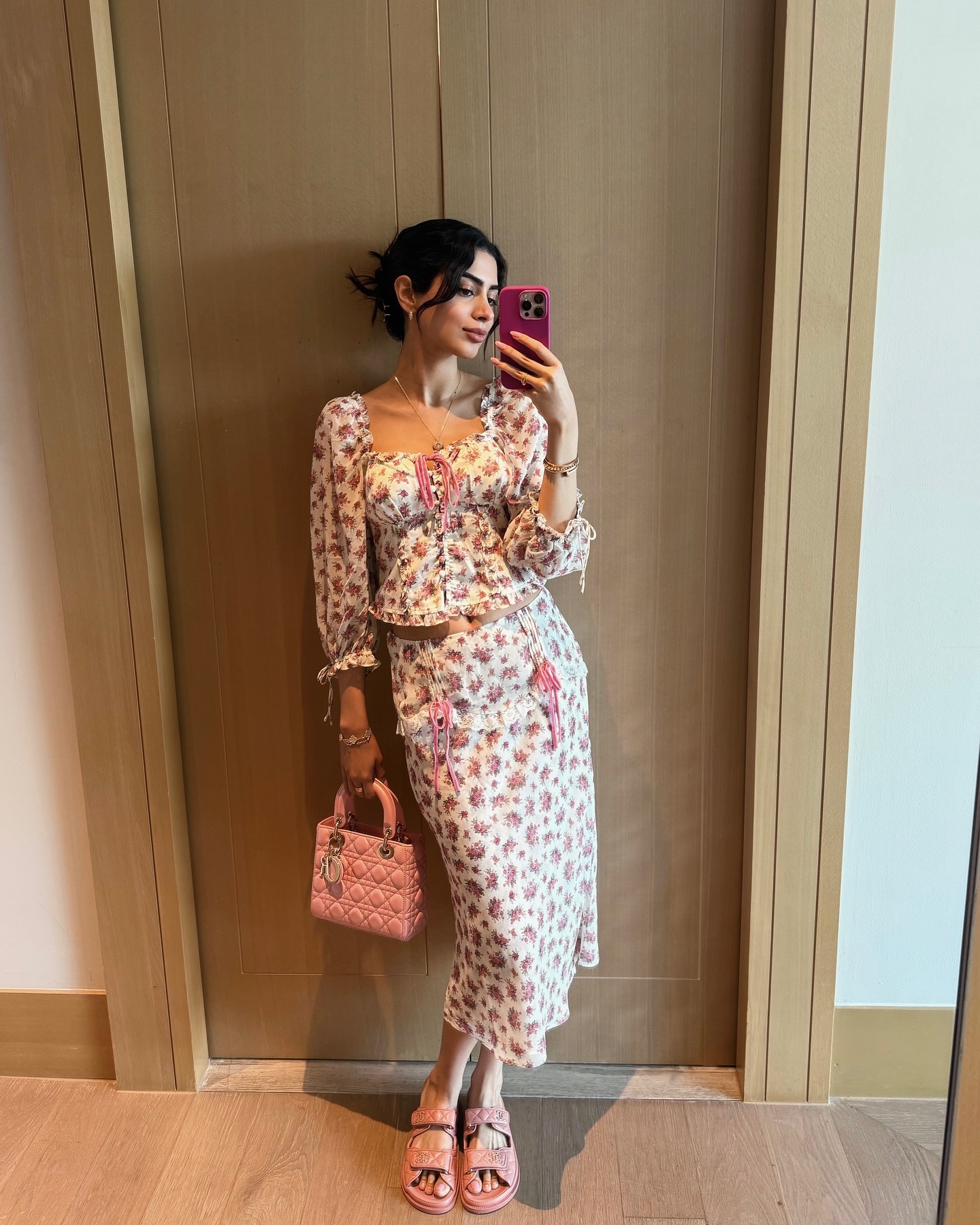 Kushi Kapoor Photo Gallery