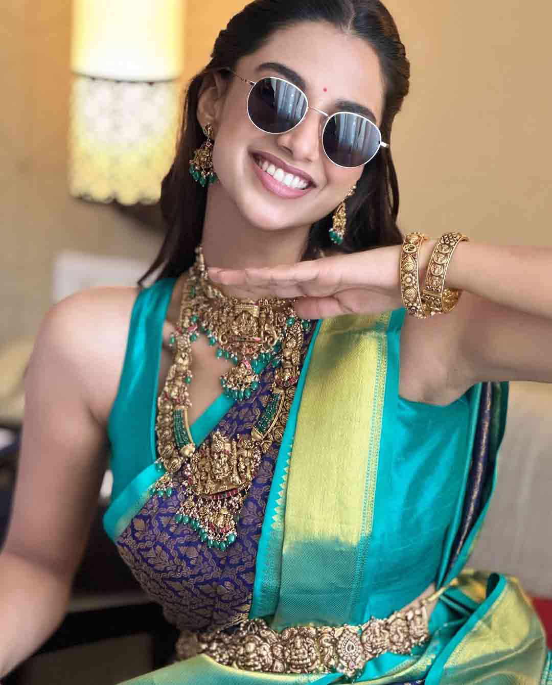 Meenakshi Chaudhary Looks Sassy Flaunting Traditional Saree