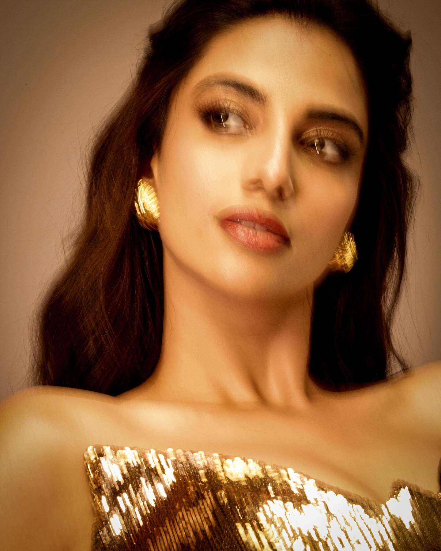 Meenakshi Chaudhary Photogallery
