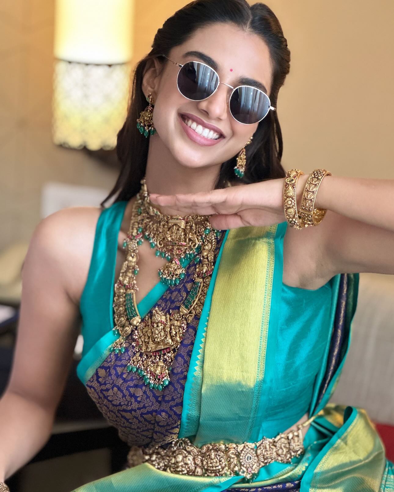 Meenakshi Chaudhary Looks Sassy Flaunting Traditional Saree