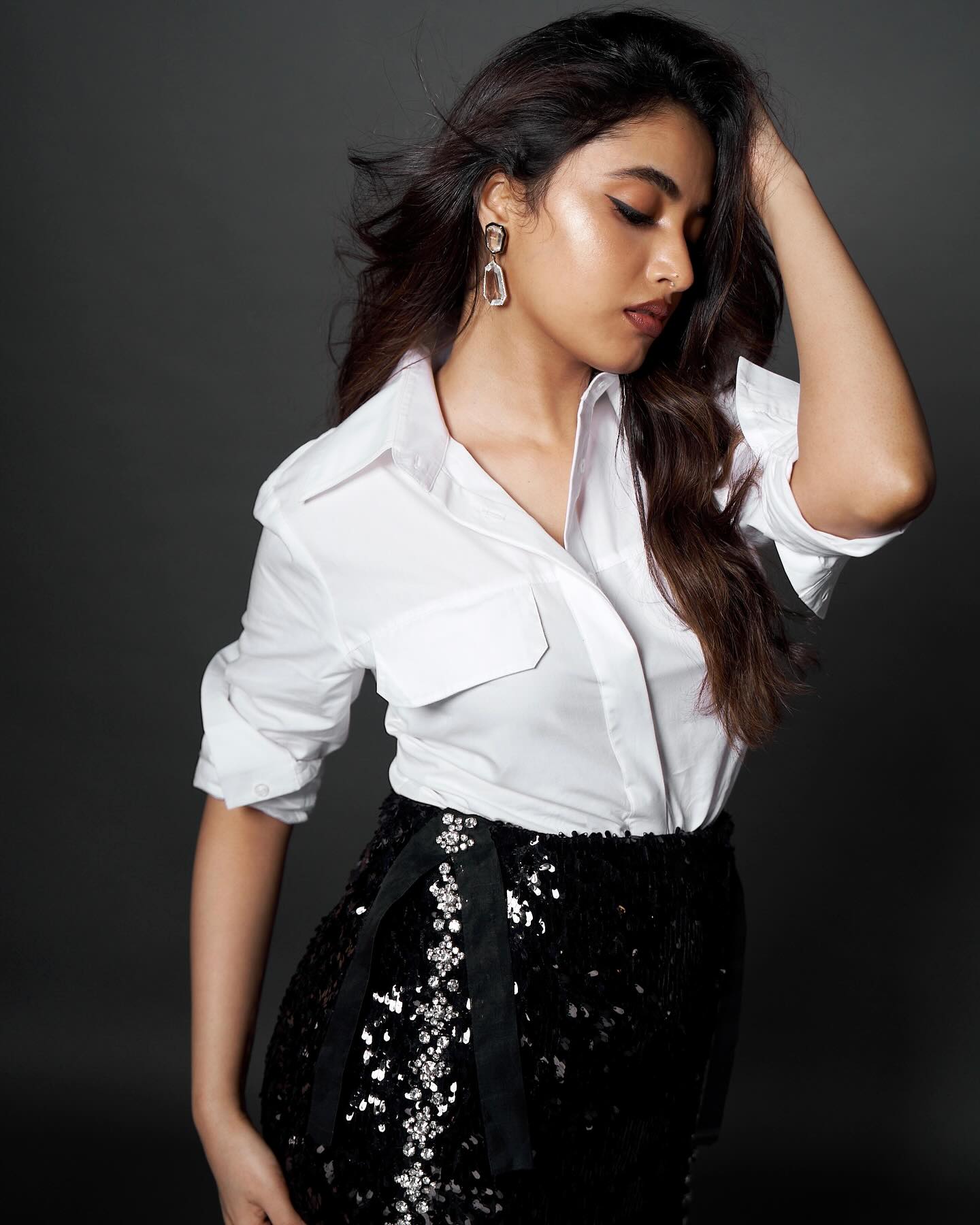 Priyanka Mohan’s Hot Monochrome Look is Absolute Showstopper