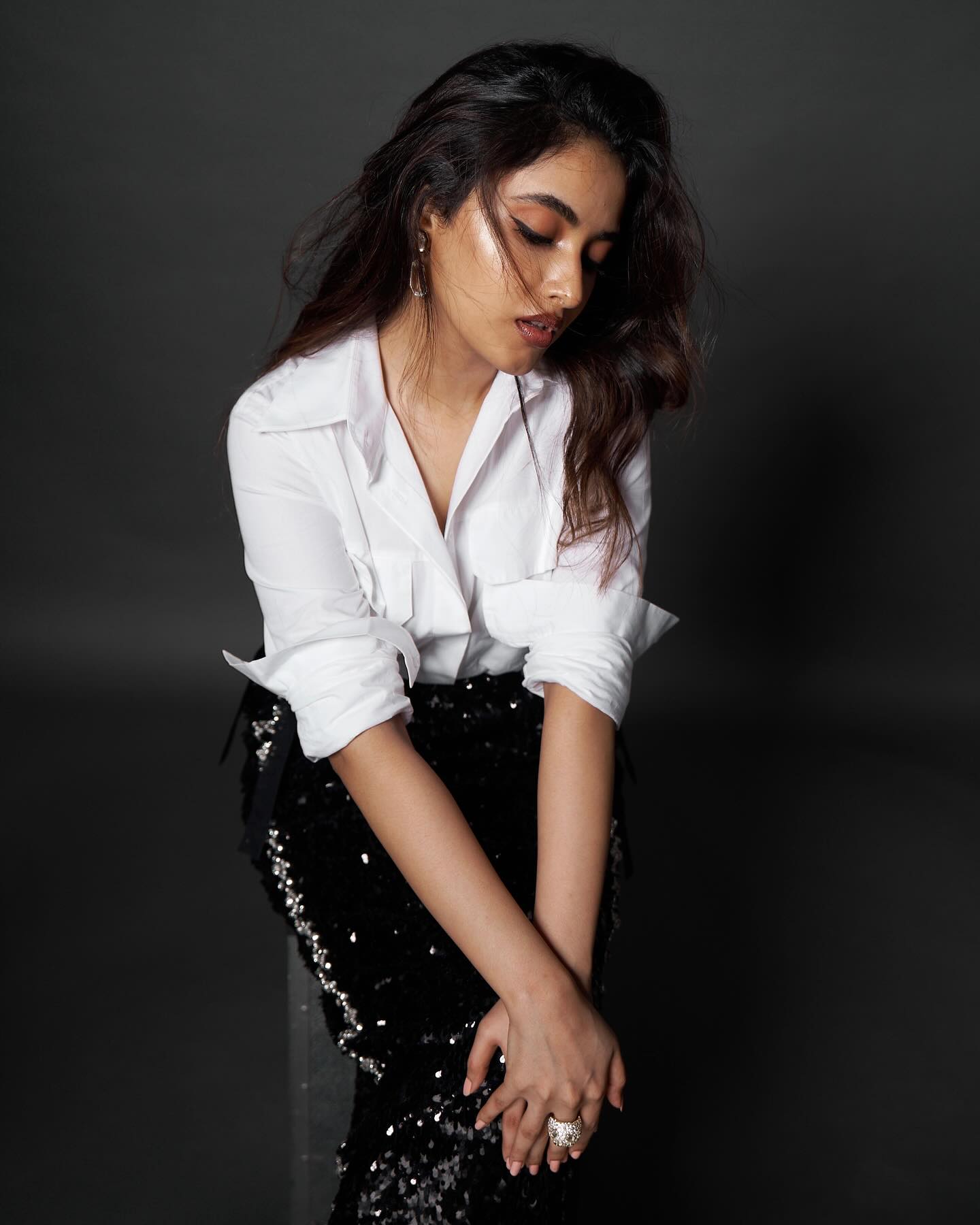 Priyanka Mohan’s Hot Monochrome Look is Absolute Showstopper