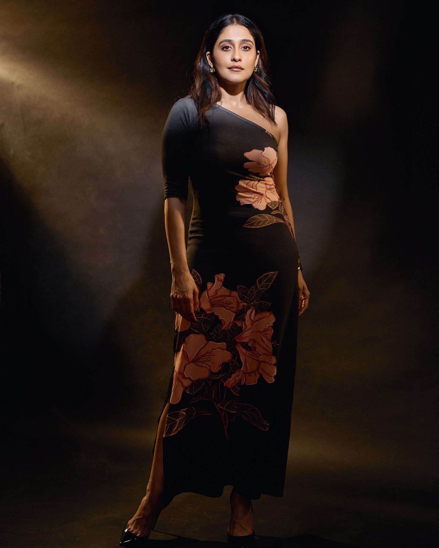 Regena Cassandra Photogallery