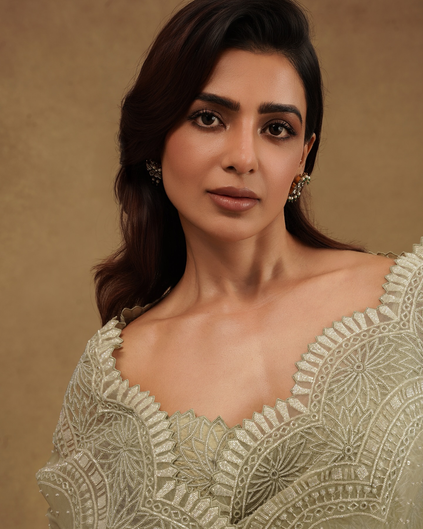 Samantha Looks Drop-Dead Gorgeous in Her Saree