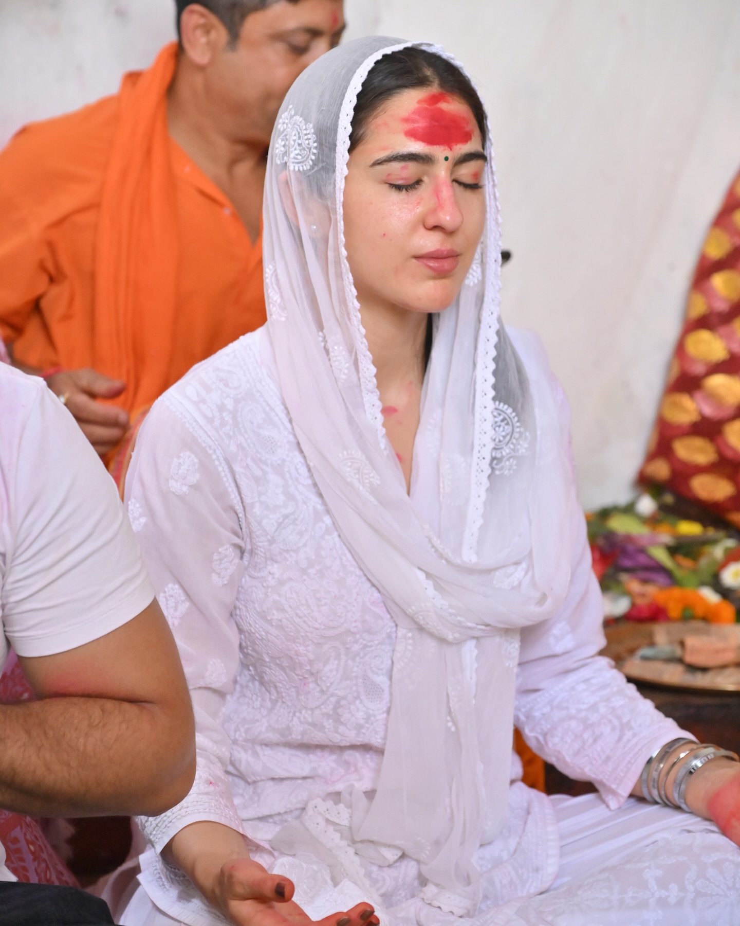Sara Ali Khan’s Spiritual Getaway with Special Someone Goes Viral