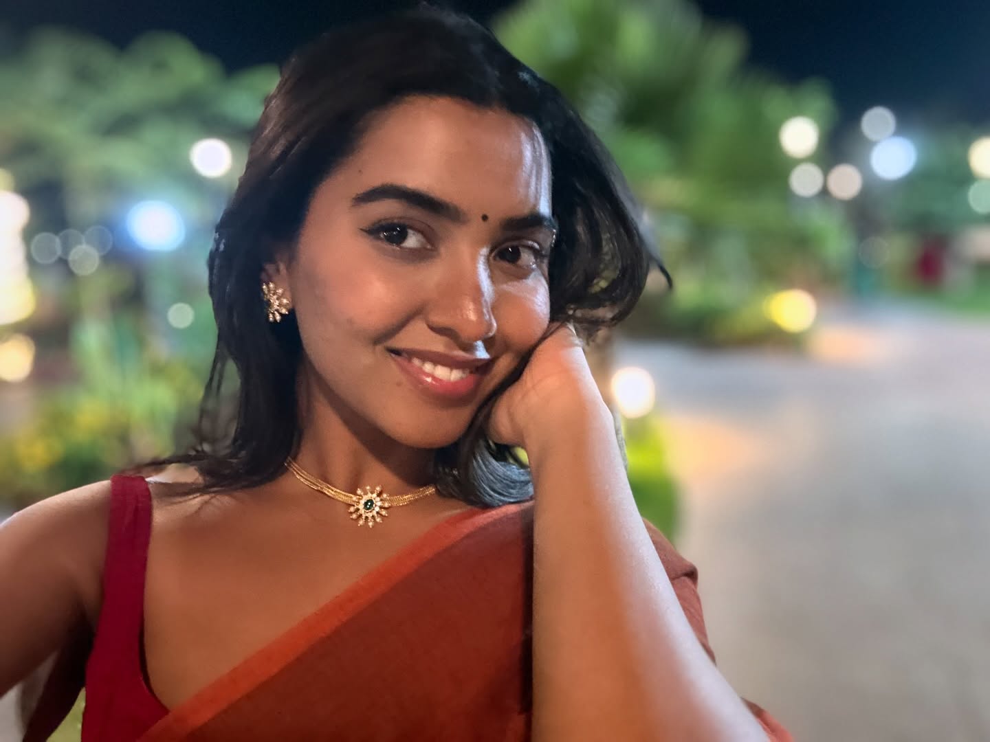 Shivathmika Rajashekar's Selfie Dump In Saree Is Unmissable