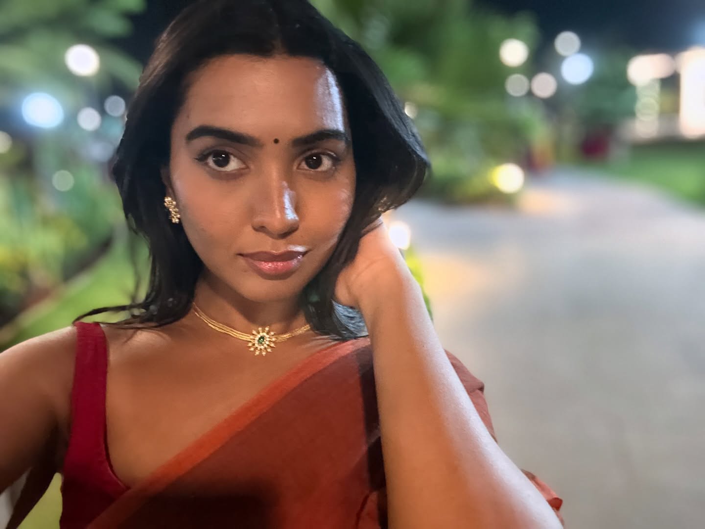 Shivathmika Rajashekar's Selfie Dump In Saree Is Unmissable