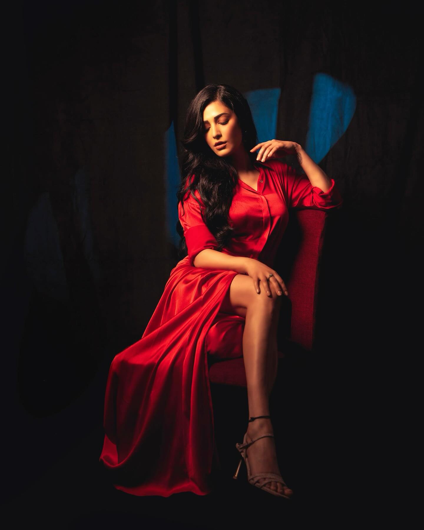 Shruthi Hassan in Red: Is She the Devil or Simply Divine?