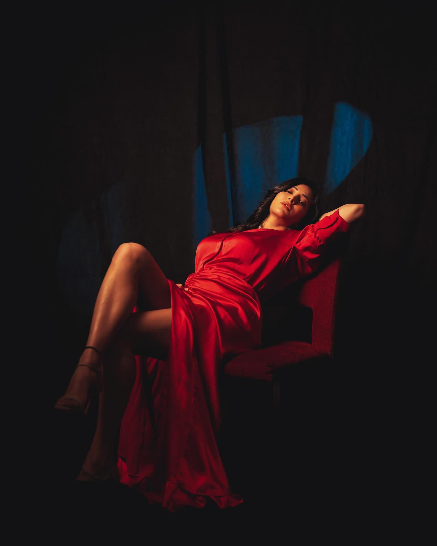 Shruthi Hassan in Red: Is She the Devil or Simply Divine?