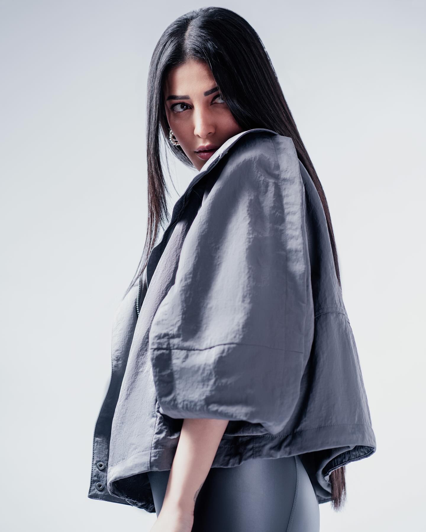 Shruti Haasan Emotes Extraterrestrial Love In Style