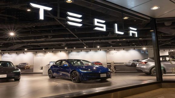 Billionaires Face Major Losses as Tesla Struggles