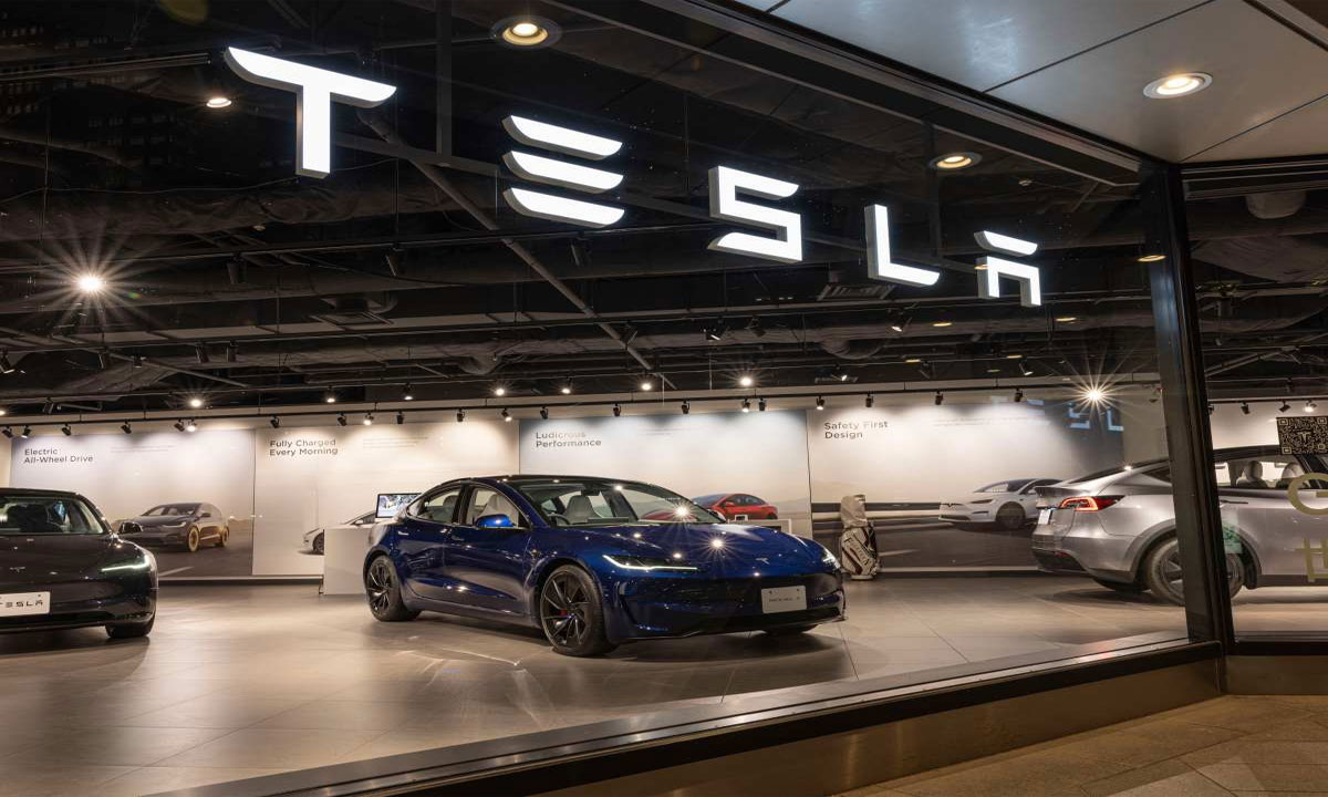 Billionaires Face Major Losses as Tesla Struggles