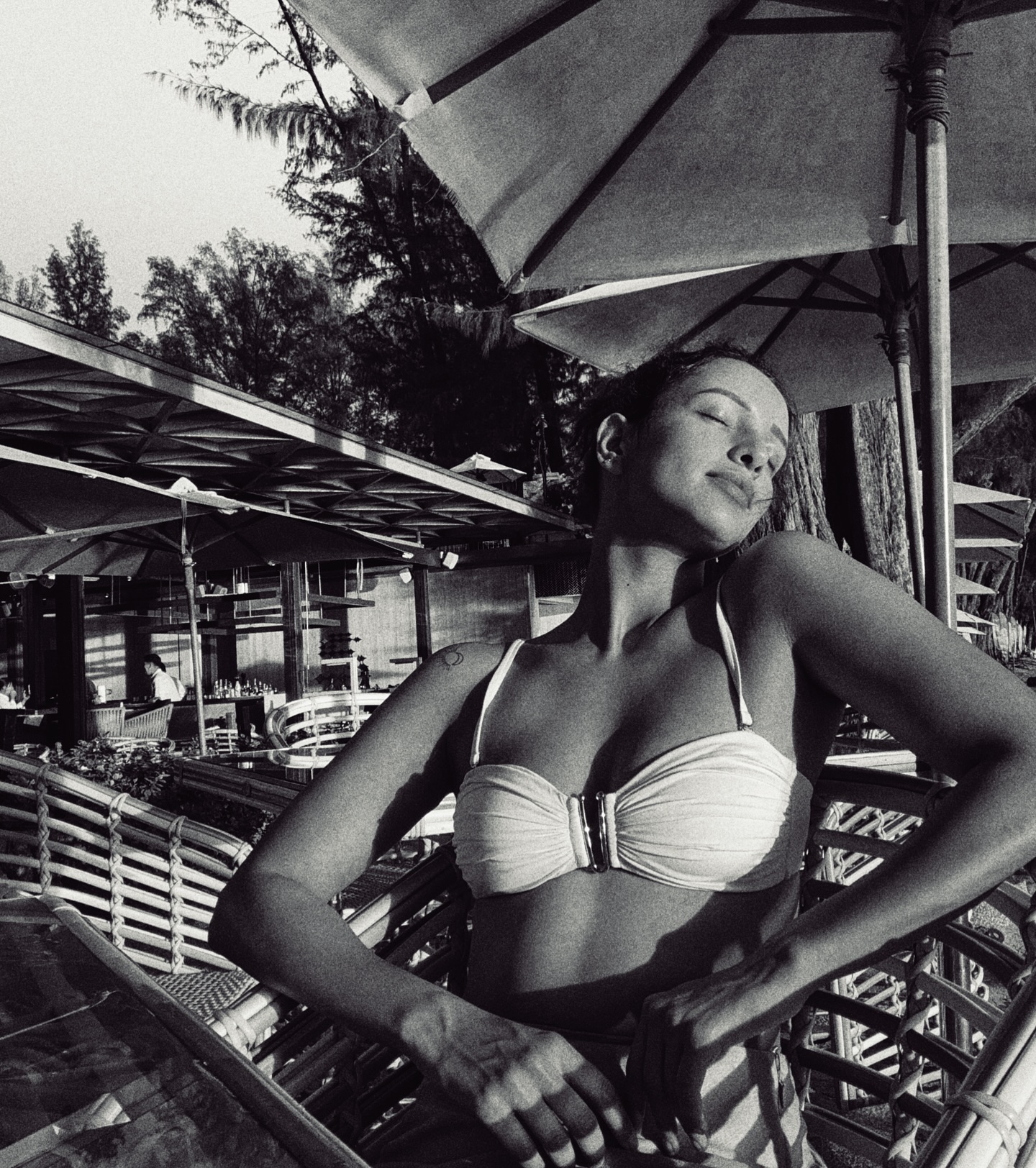 Tripti Dimri's Golden Hour Sun Glow At Beach Is Winning Hearts
