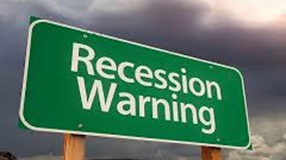 Recession Warnings Rise as Trump Slaps Tariffs on Imports