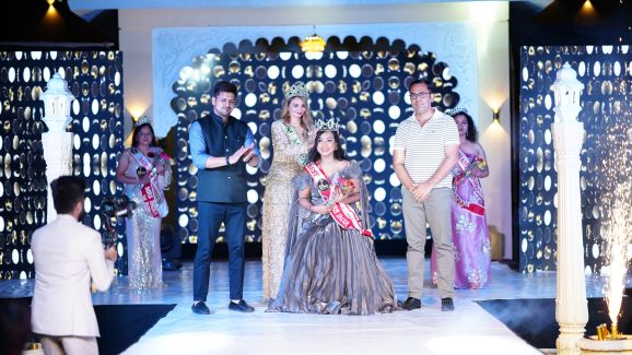 Hyderabad Woman Priyanka Sanduri Wins Mrs India Title