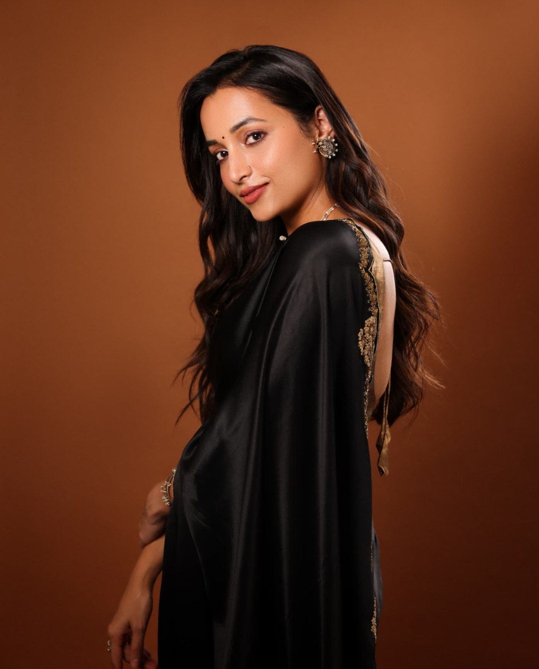 Srinidhi Shetty: A South Indian Baddie in saree